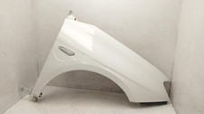2011 CHRYSLER DELTA 5 Door Hatchback White O/S Drivers Right Front Wing 2011-201