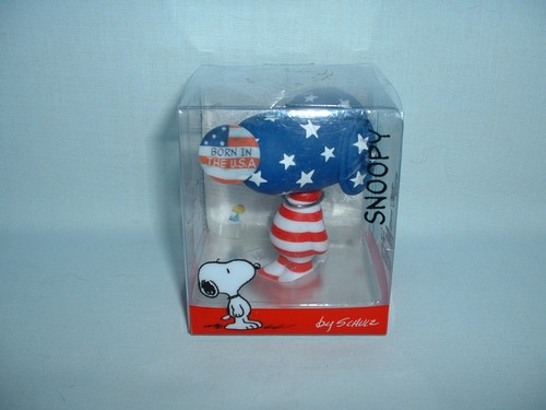 Snoopy peanuts comical world - peanuts,