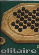 Solitaire board game - pintoy