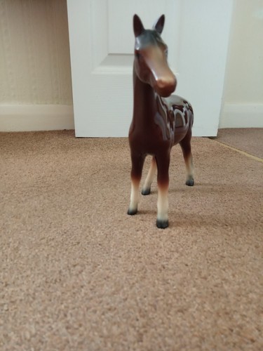 Porcelain bay horse - , figurine