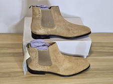 Find Men’s Chelsea Brown