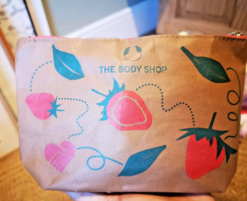 The body shop - shop, strawberry