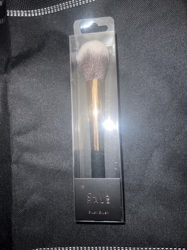Olivia hale blush brush for - hale, a