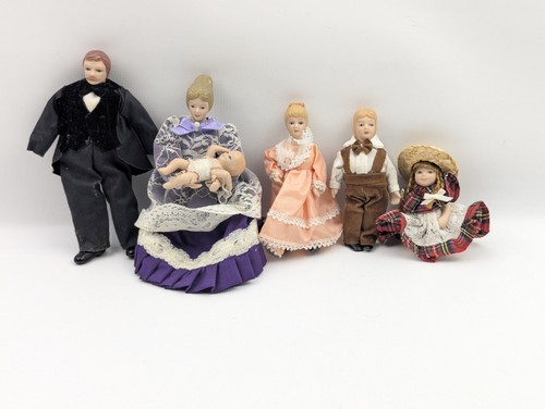 Artisan dolls house - dolls,