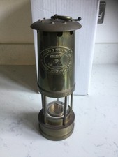 🌟E. Thomas & Williams