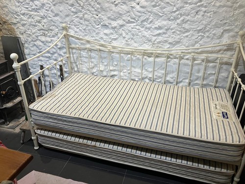 Laura ashley hastings - ashley, bed