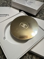 Chanel Beaute Gold Compact