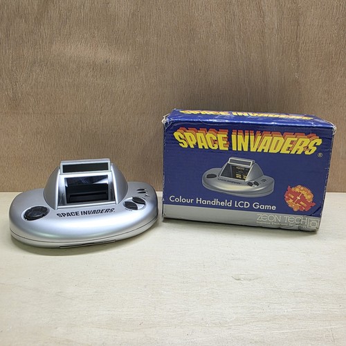 Space invaders vintage - space,