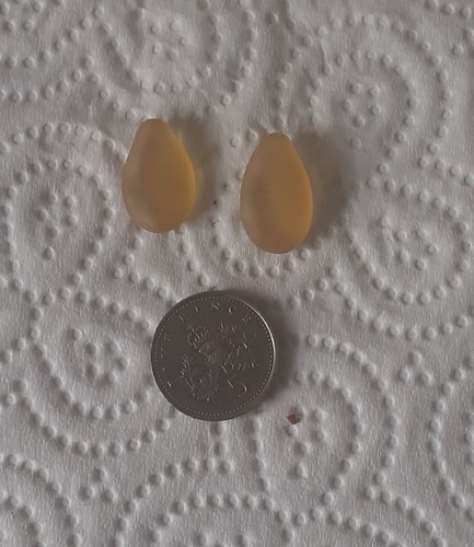 Yellow pieces recycled - 2,