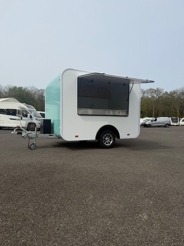 Metre catering trailer - 3,