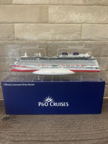 Official britannia model - official, p&o