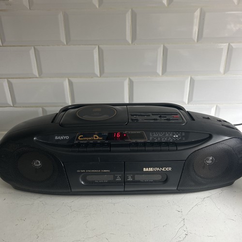 Sanyo radio cassette - sanyo, player