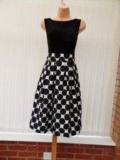 JESSICA HOWARD BLACK WHITE