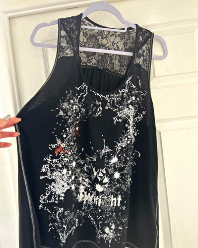 Next black graphic - black, print