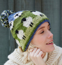FLOCK OF SHEEP  BOBBLE HAT