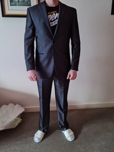 Voeut mans suit size - mans,