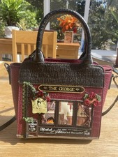Vendula London The George Pub  Grab Bag  Shoulder Strap