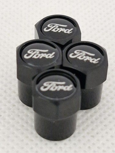 Ford plastic wheel - ford, dust