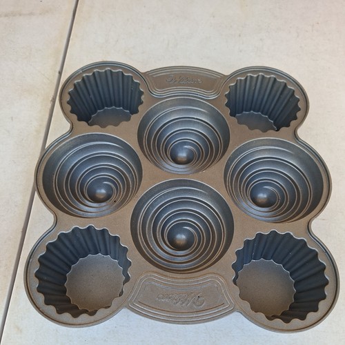 Wilton jumbo cupcakes - wilton, 4