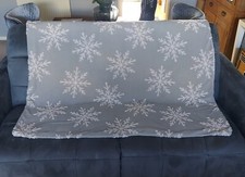 NEXT.GREY & WHITE SHERPA FLEECE SNOWFLAKE DESIGN CHRISTMAS SOFA/BED THROW