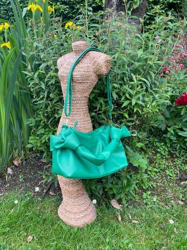Emerald green knotted - green,