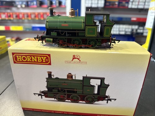 Hornby r3871 peckett - r3871, loco