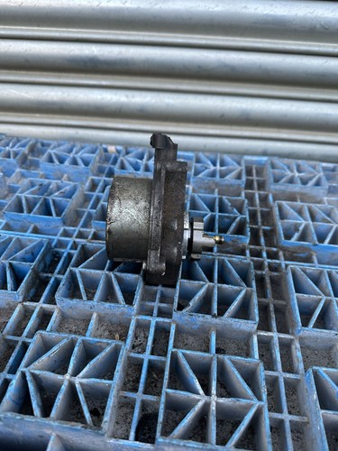 Jaguar vacuum pump v8 - xf,
