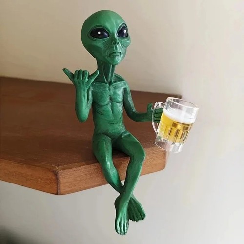 Funny resin alien drinking - funny,