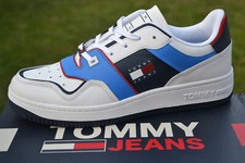 TOMMY HILFIGER / TOMMY JEANS