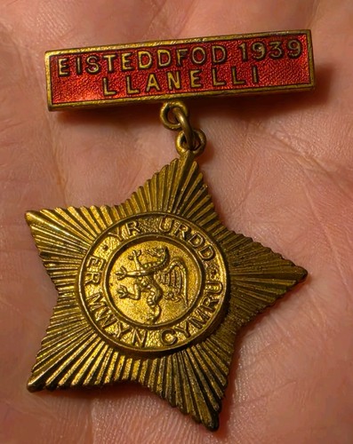 Welsh medal badge - medal/, badge,