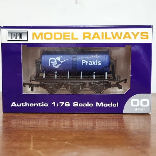 Dapol wheeled tank - wheeled, wagon