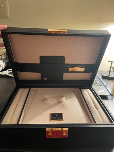 Rolex large presentation - large,