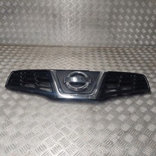 Nissan Qashqai N-TEC 2010 front bumper grill panel