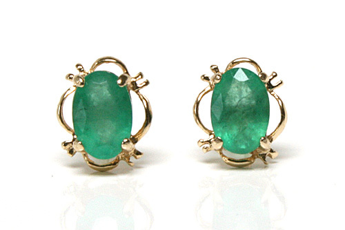 9ct gold emerald studs - 9ct,