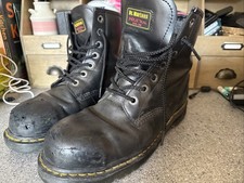 Dr. Martens Industrial UK 10