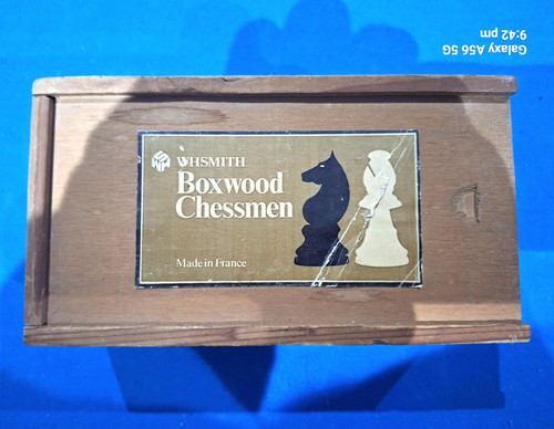 Smith boxwood chessmen - smith,