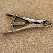 Vintage Elastrator Castrating