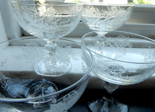 PAIR Glass Champagne Coupes