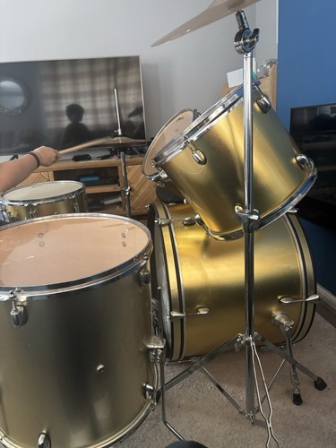 Tiger full size drum kit - drum, £150