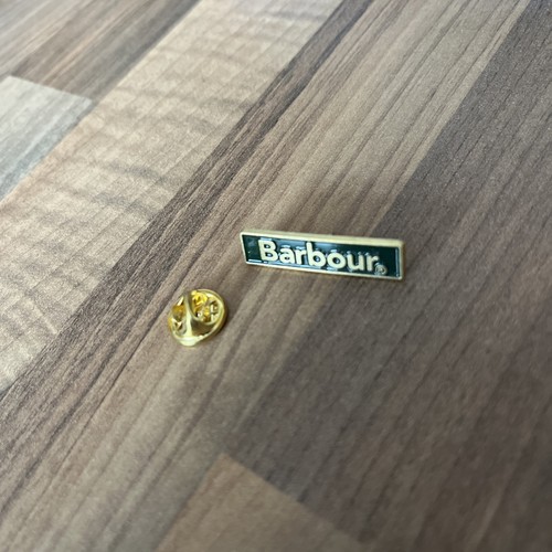 Barbour enamel pin - barbour, badge.