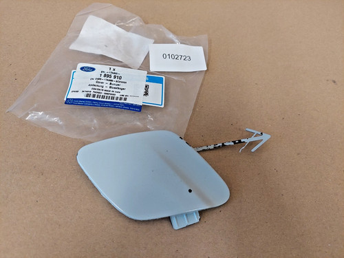 Ford front bumper tow - front,