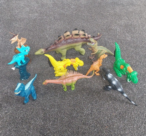 Plastic toy dinosaurs bundle - plastic,