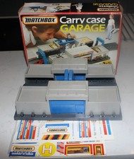 Matchbox CC18 Carry Case Garage, Mint  and Unused in Original Box