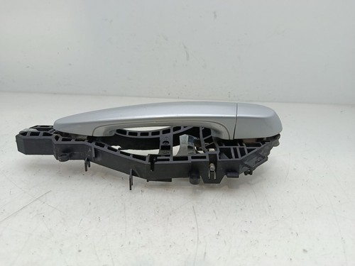 51217207561 rear outer door