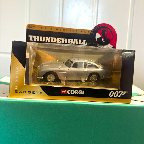 Corgi 007 the director cut - corgi, director’s