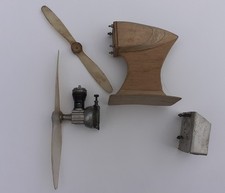 Vintage Cox .049 Baby Bee Glow Plug model aircraft engine