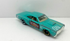 HOT WHEELS DODGE CORONET SUPER BEE PATINA LOOK GREEN 1:64 MINT 13