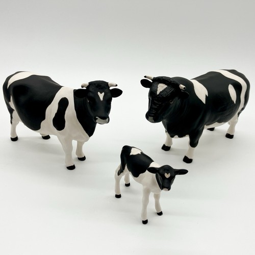 Beswick matt friesian cattle - beswick,