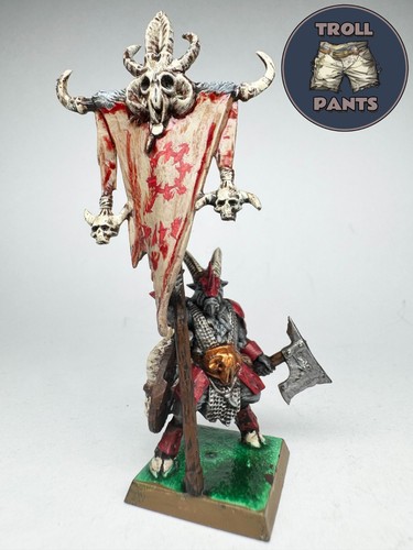 Army standard bearer beastmen - army,