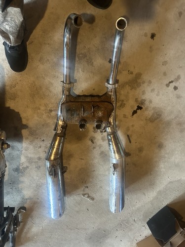 Honda v65 magna exhaust - honda,